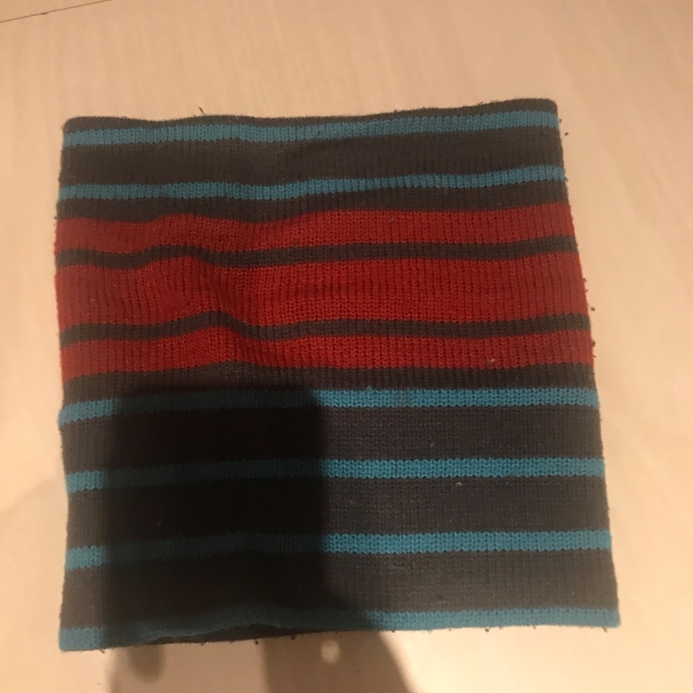 Free whit purchase neck warmers​​​